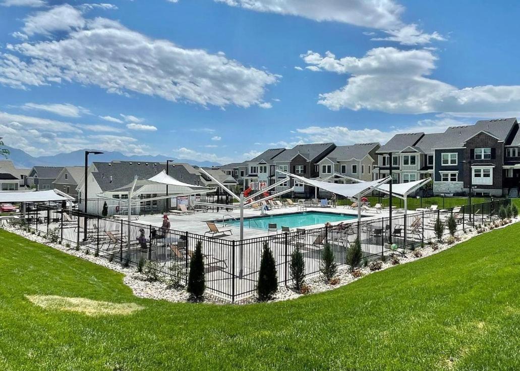 Brand New 3-Beds Stylish Entire House At Lehi Villa Exterior photo
